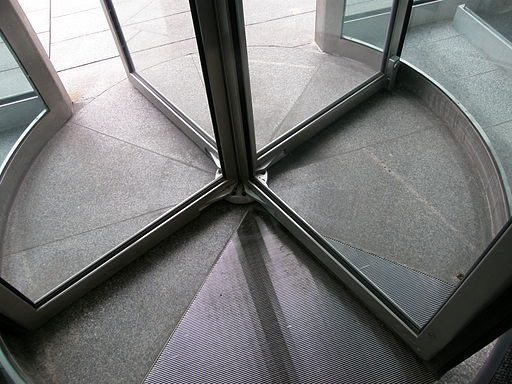 Revolving Door | Photo: Dan4th Nicholas